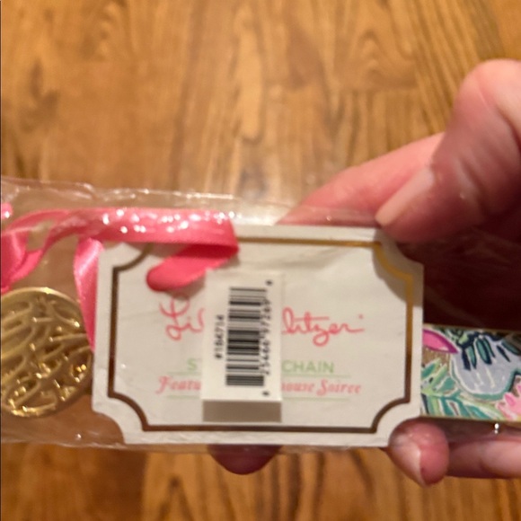 Lilly pulitzer strap keychain slathouse soiree NWT in package - Picture 5 of 5